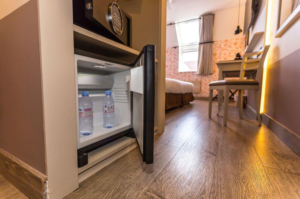 Cit'Hotel - Hotel Le Cedre โนยง ภายนอก รูปภาพ